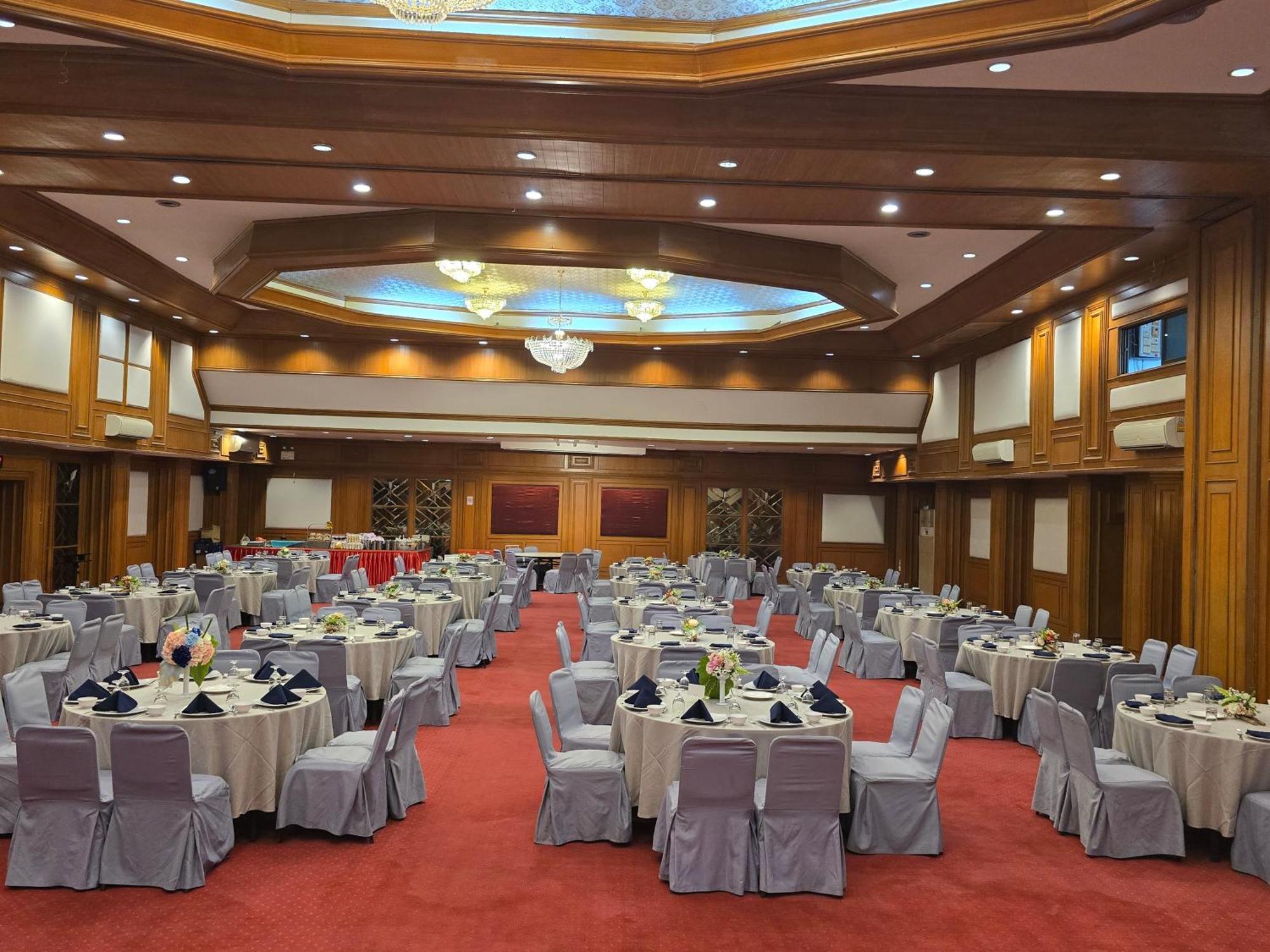First Pacific Cirrus Pattaya Exterior foto