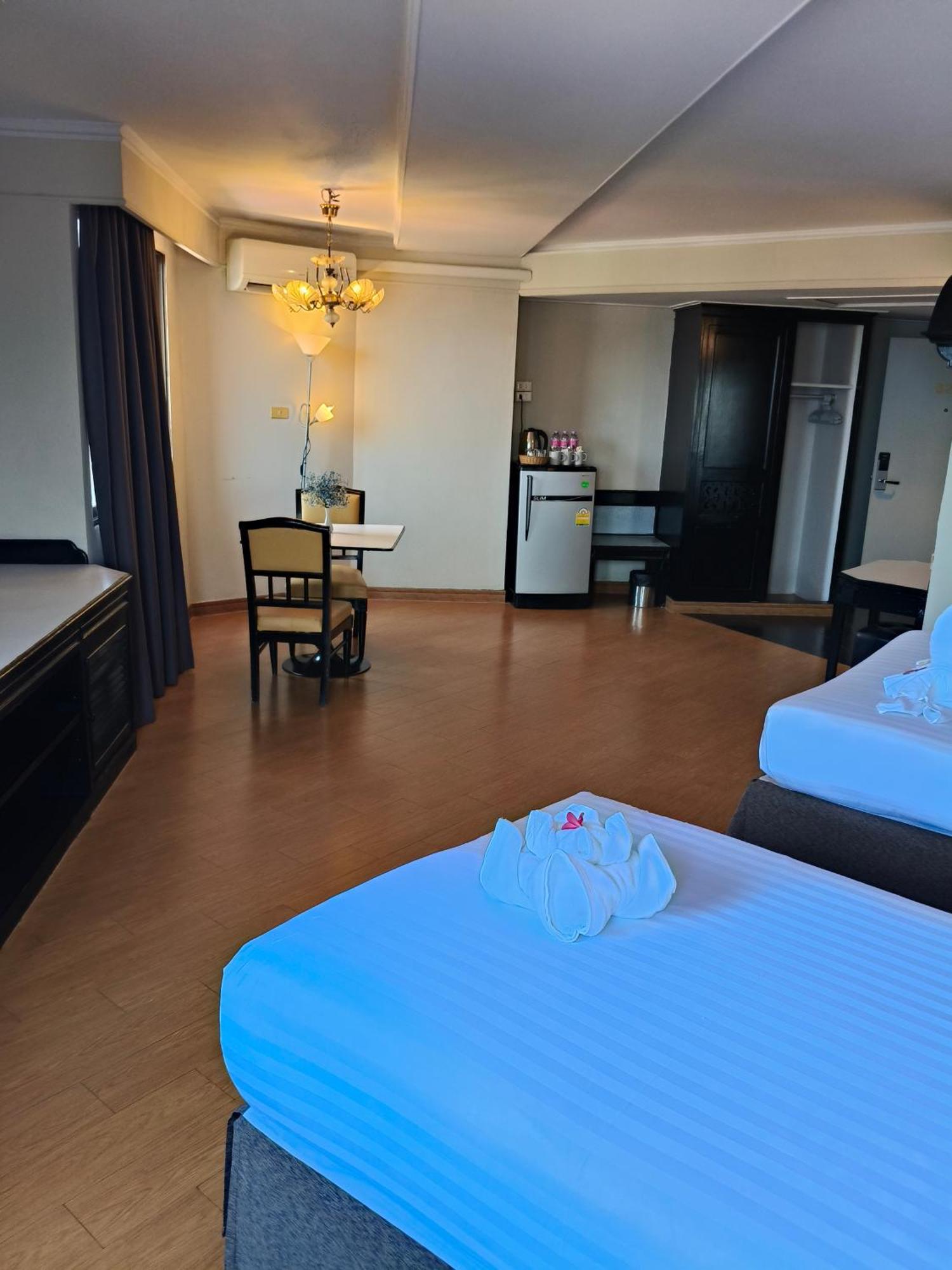 First Pacific Cirrus Pattaya Quarto foto
